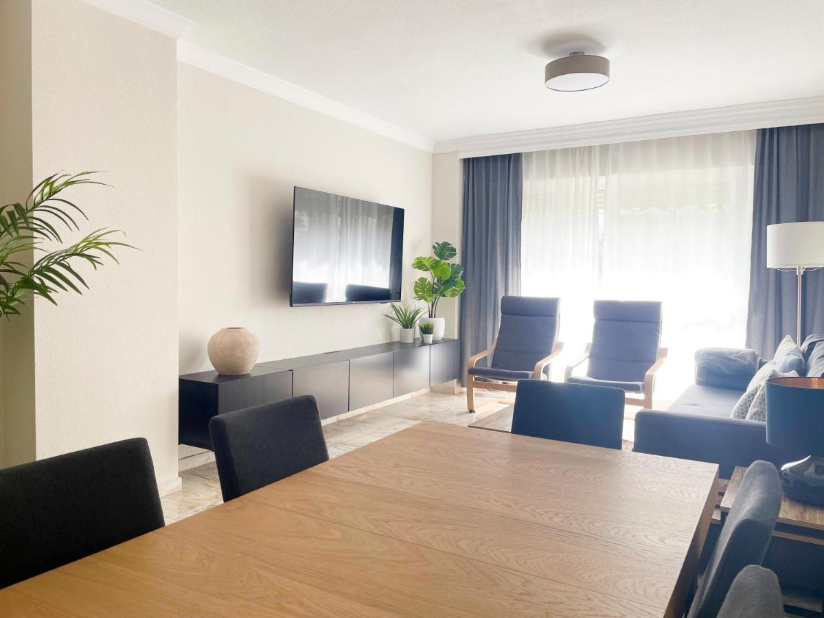 Holidays2Malaga Tomas De Echeverria 150 Mts To Beach & High Speed Wifi & Parking Apartment Екстериор снимка