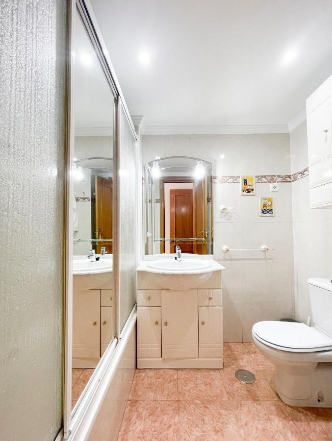 Holidays2Malaga Tomas De Echeverria 150 Mts To Beach & High Speed Wifi & Parking Apartment Екстериор снимка