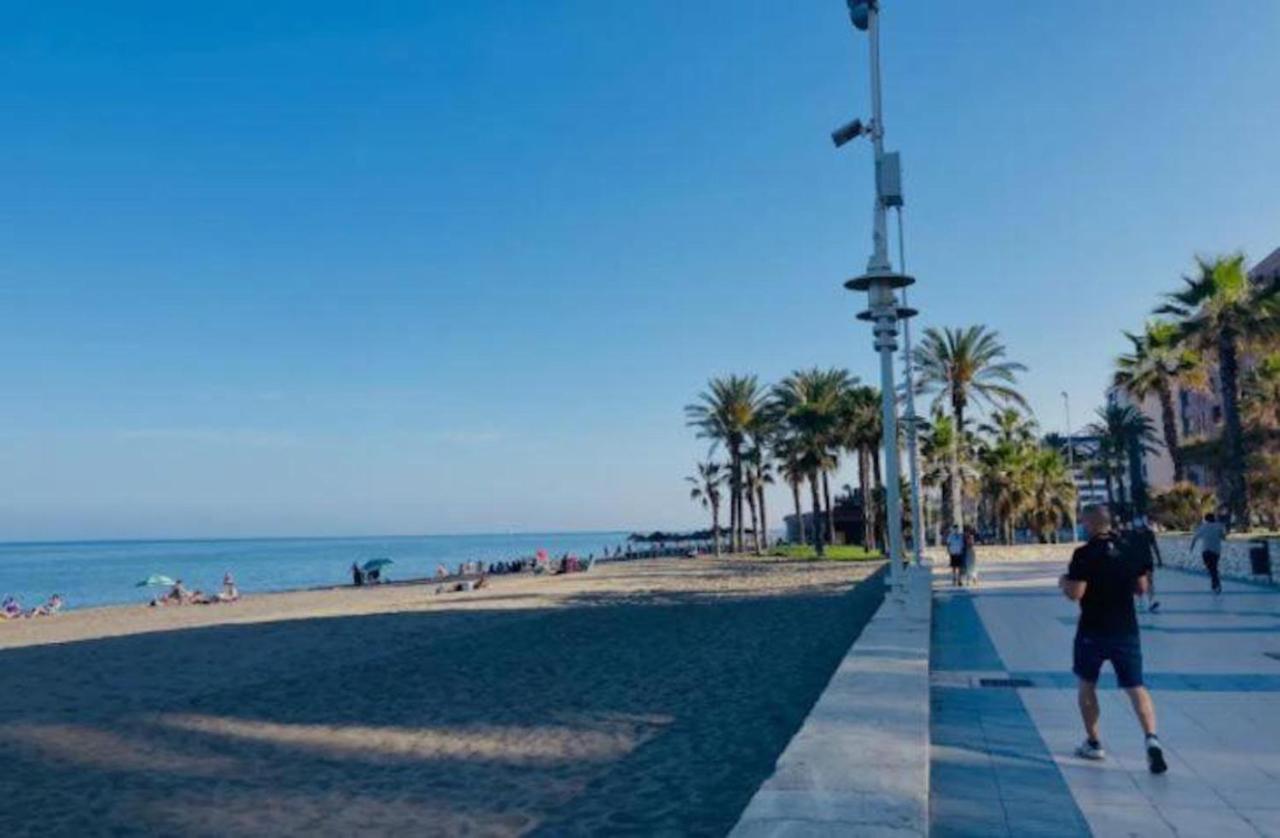 Holidays2Malaga Tomas De Echeverria 150 Mts To Beach & High Speed Wifi & Parking Apartment Екстериор снимка